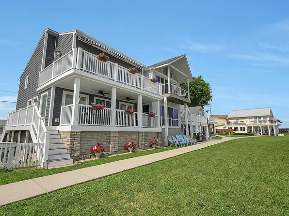 48 Rosebraugh Cir E, Buckeye Lake, OH 43008