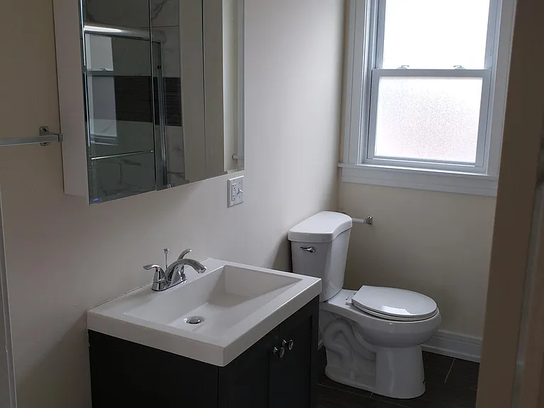 2505 W Granville Ave #1W — Photo 5