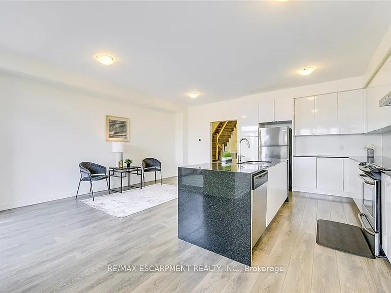 209 Fowley Dr — Photo 15