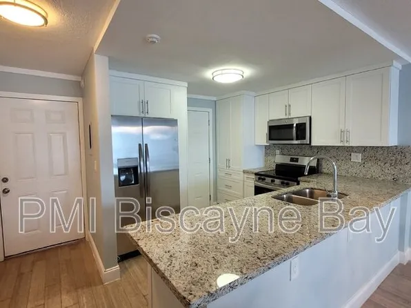 3600 NE 170th St, North Miami Beach, FL 33160