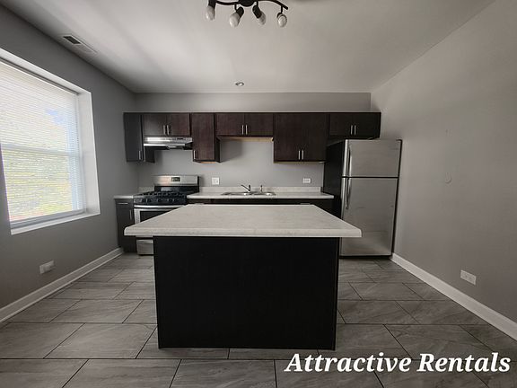 2nd image of 9823 S Loomis St #2N