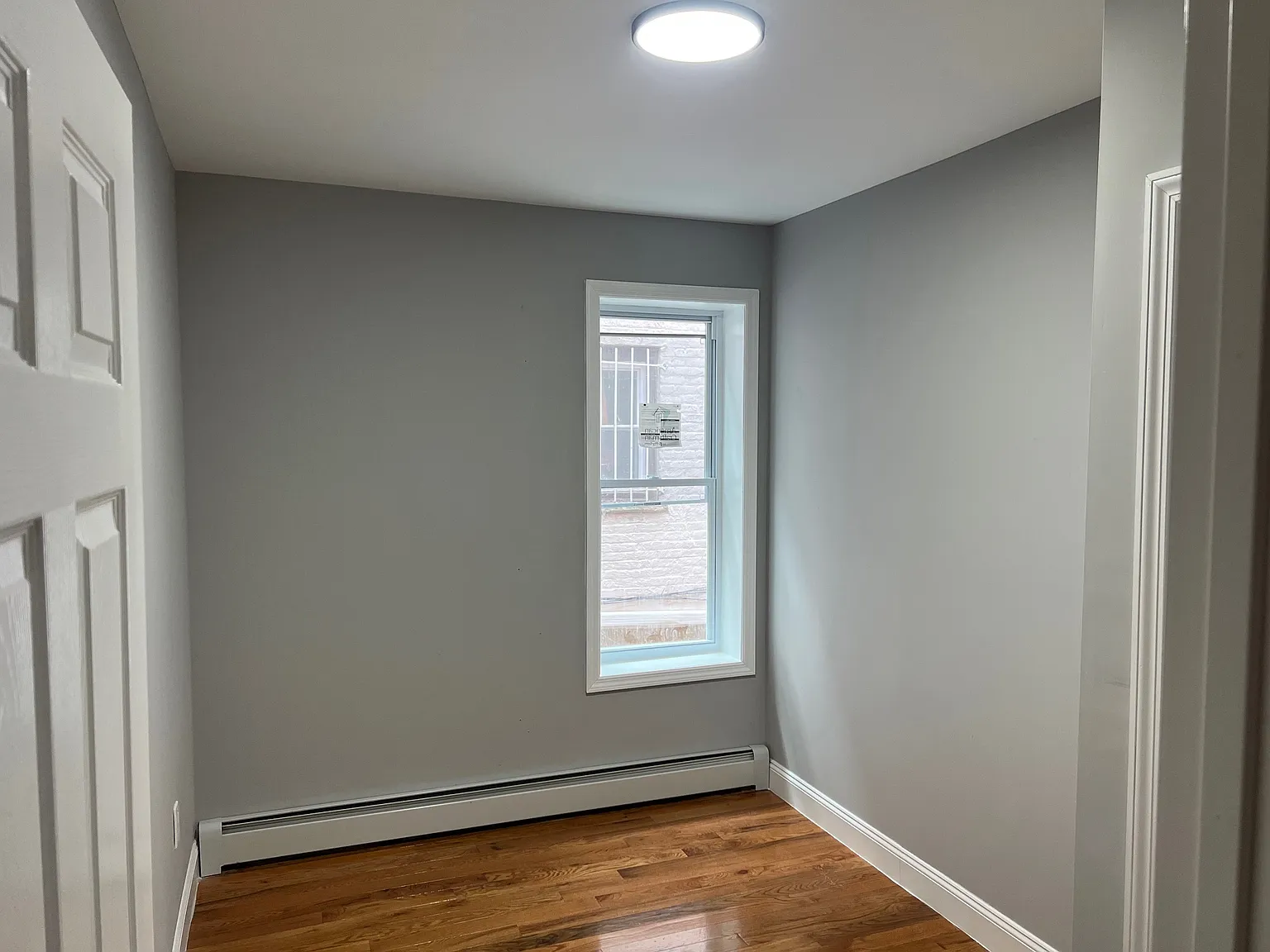 4 bed, 1100 sqft, $4,070 — Photo 4