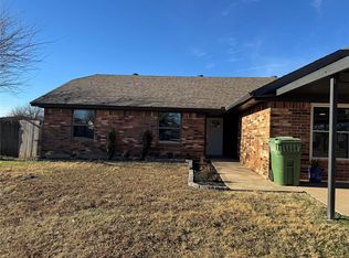 1004 Ranchoak Ct, Yukon, OK 73099