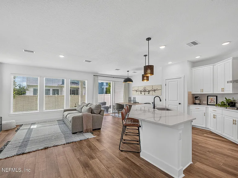 9807 Element Rd — Photo 11