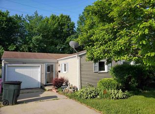 1410 Sutherland Ln, South Bend, IN 46614