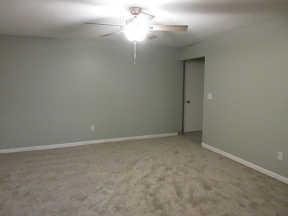 5th image of 4729 California St