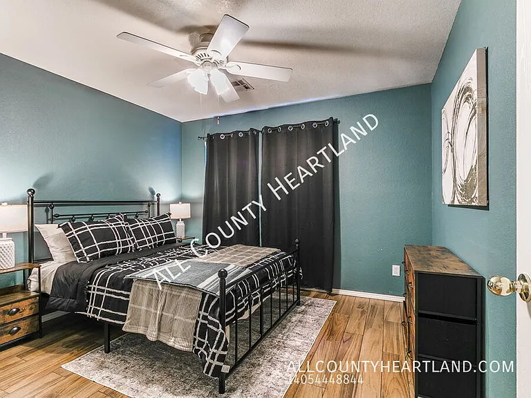 414 English Elm Ln — Photo 6