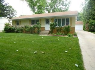 752 Cypress Dr, Aurora, IL 60506