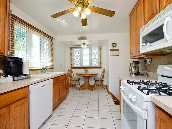 5th image of 4442 Emerson Ave