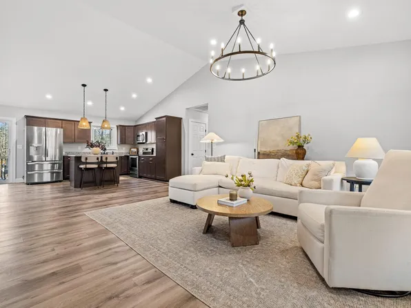 263 Tinsley Dr, Radiant, VA 22732