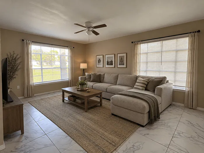 2 bed, 1.0 bath, 990 sqft, $825 — Photo 2