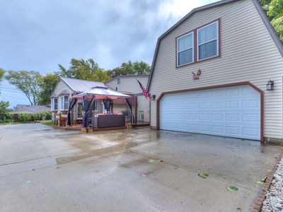 1010 Central Ave, Muskegon, MI, 49445