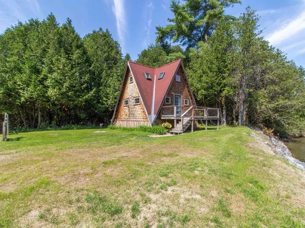 268 Calendar Brook Road, Lyndon, VT 05851