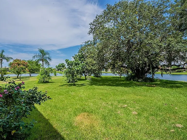15147 Sugargrove Way — Photo 34