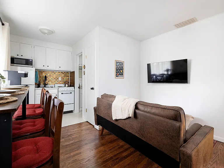 839 N Smith Rd #4 — Photo 5
