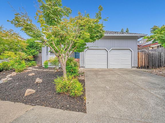 2nd image of 4934 Heather Glen Circle
