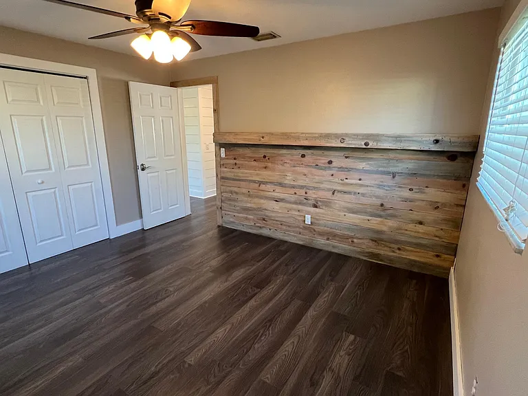 1542 Andover Dr — Photo 12
