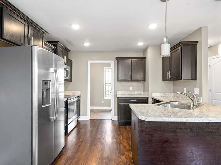 1103 Medallion Ct — Photo 7