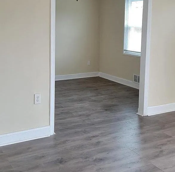 5018 N Englewood Dr — Photo 5