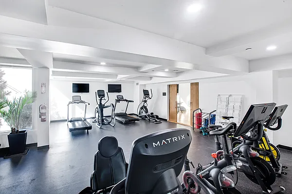 Rented by Compass | media 24