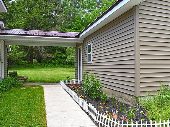 3rd image of 226 Elmcrest Ave