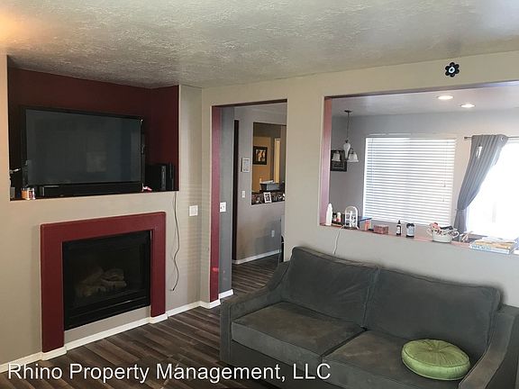 5th image of 193 E Interlochen Ln