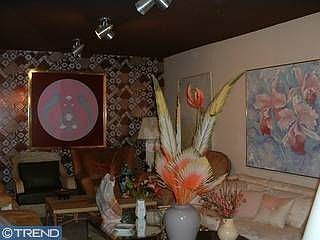 2nd level showroom