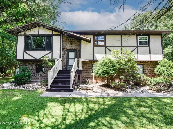 1855 Meadow Run Rd, Bear Creek Township, PA 18702