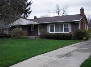 1843 Brainard Rd, Lyndhurst, OH 44124