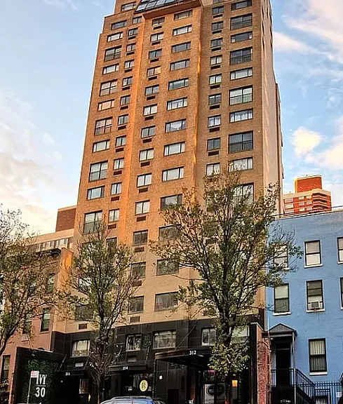 312 E 30th St #6C — Photo 8