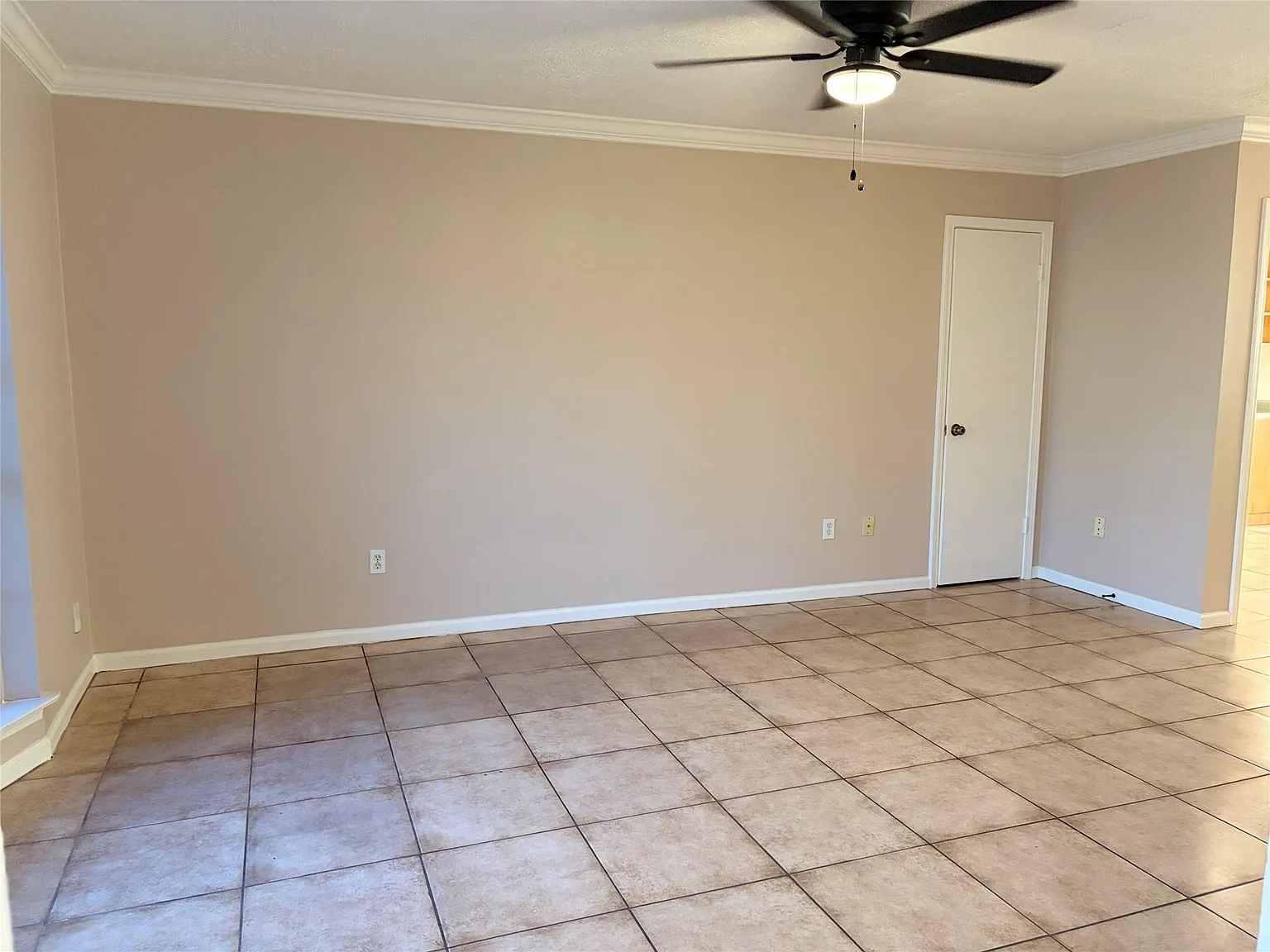 3 bed, 2.0 bath, 1138 sqft, $1,500 — Photo 3