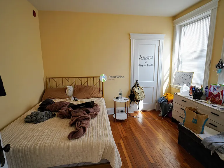 79 Gordon St #14 — Photo 8