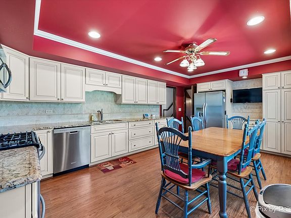 3rd image of 227 Freeport Dr