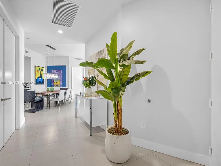 15811 Collins Ave #3407 — Photo 5