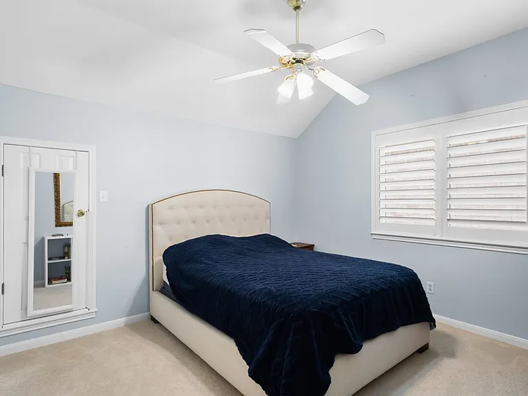 1318 Barton Crk — Photo 22