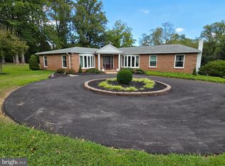 215 Gravel Hill Rd, Huntingdon Valley, PA 19006