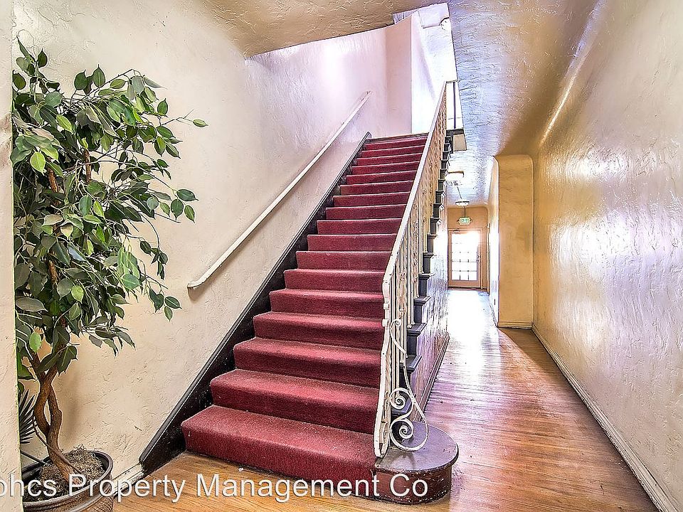 1st image of 367 N Curson Ave APT 08