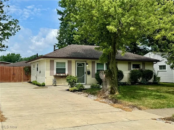 534 Penfield Ave, Elyria, OH 44035
