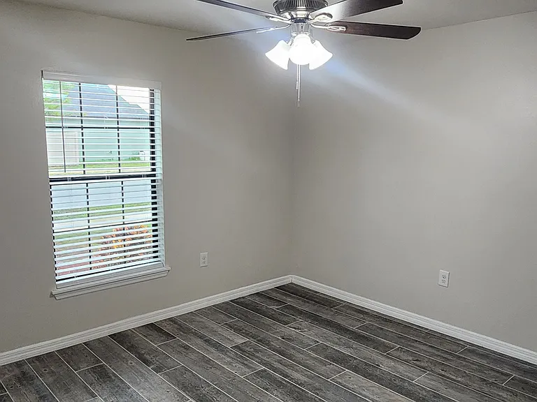 706 Chatham Walk Dr — Photo 11