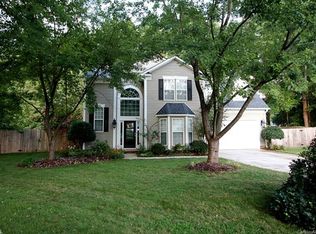 8110 Sheckler Ln, Matthews, NC 28104
