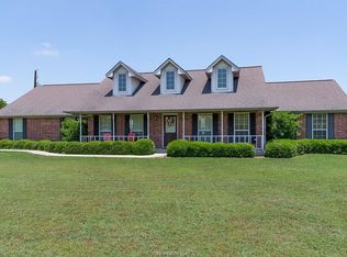 10550 Oak Lake Rd, Bryan, TX 77808