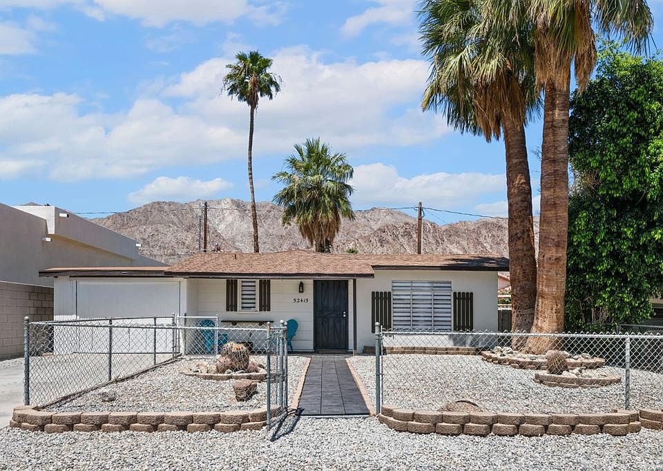 1st image of 52415 Avenida Velasco