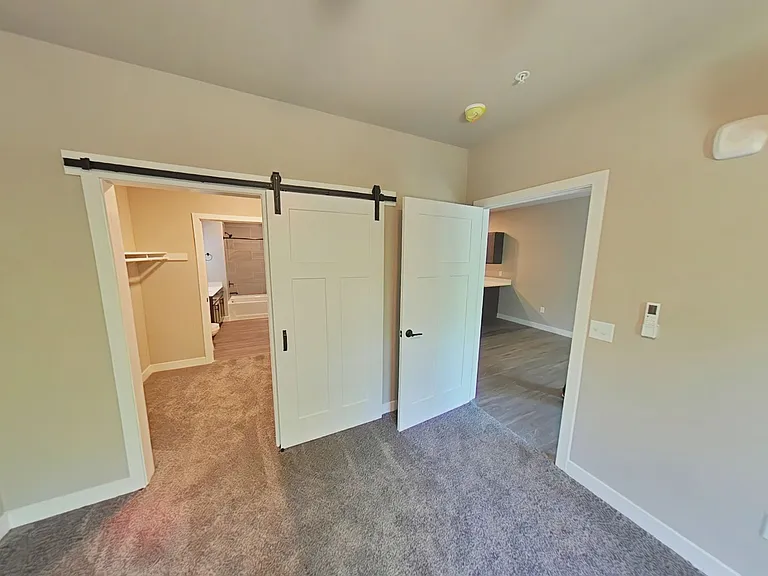 Beaverbrook Apartments — Photo 34