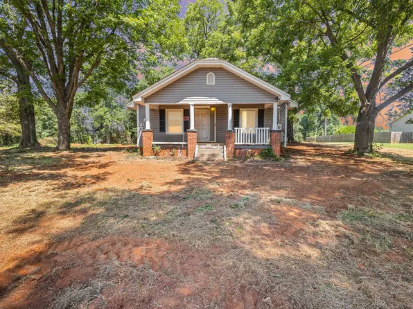 1736 Ezell Rd, Chesnee, SC 29323