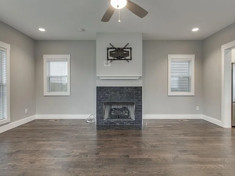 4608B Michigan Ave — Photo 13
