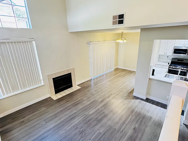 225 Tamarisk Cir — Photo 5