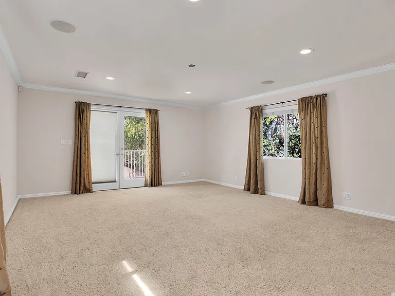 4539 Mammoth Ave — Photo 14