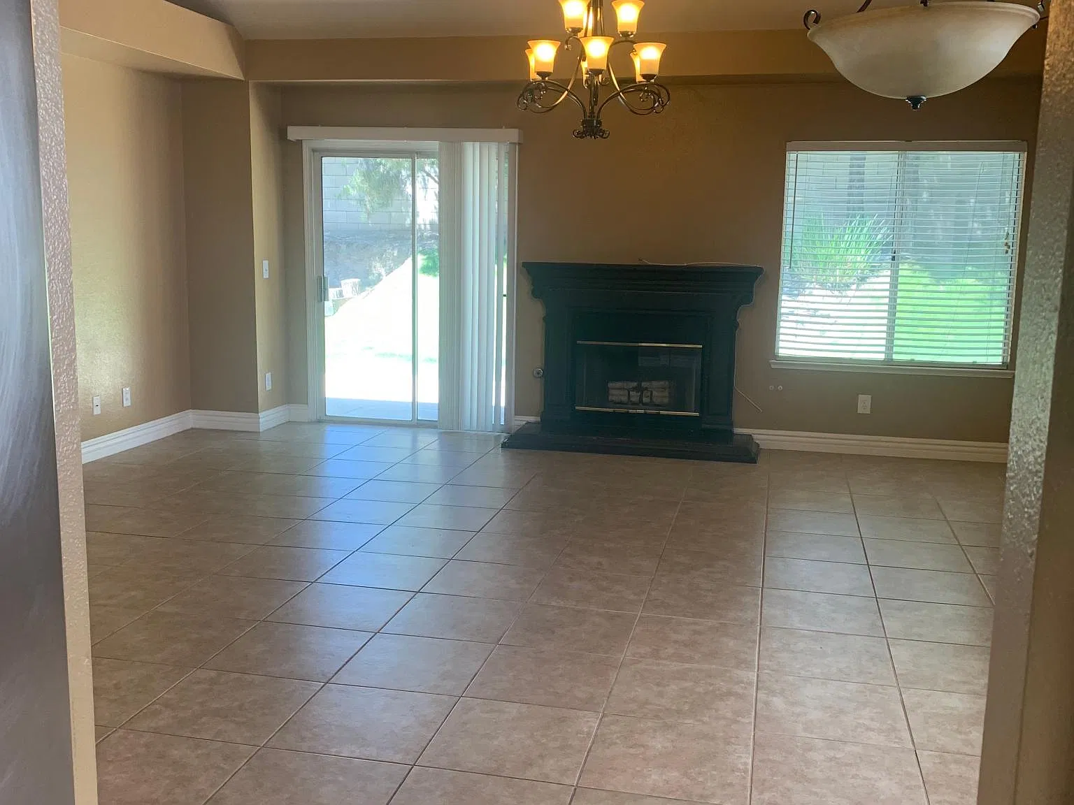10487 N Doheny Dr — Photo 4