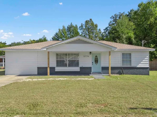 5776 Hickory St, Milton, FL 32570