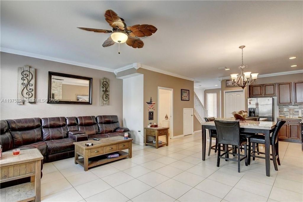 1071 NW 33rd Ct, photo 7